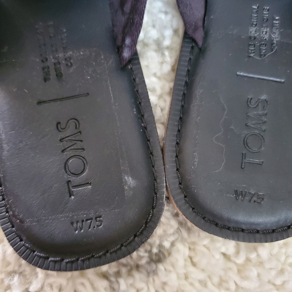 Toms Viv Slide Sandals - Picture 5 of 6